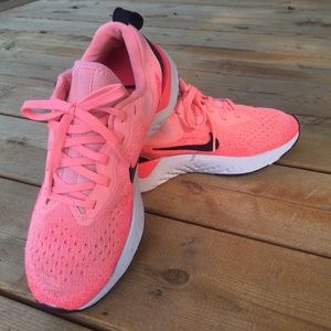 Nike Odessey React size 8